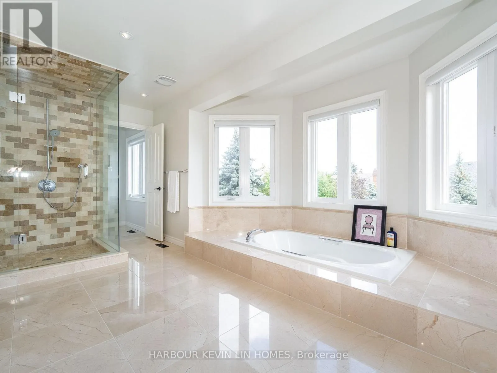 9 DALEWOOD DRIVE