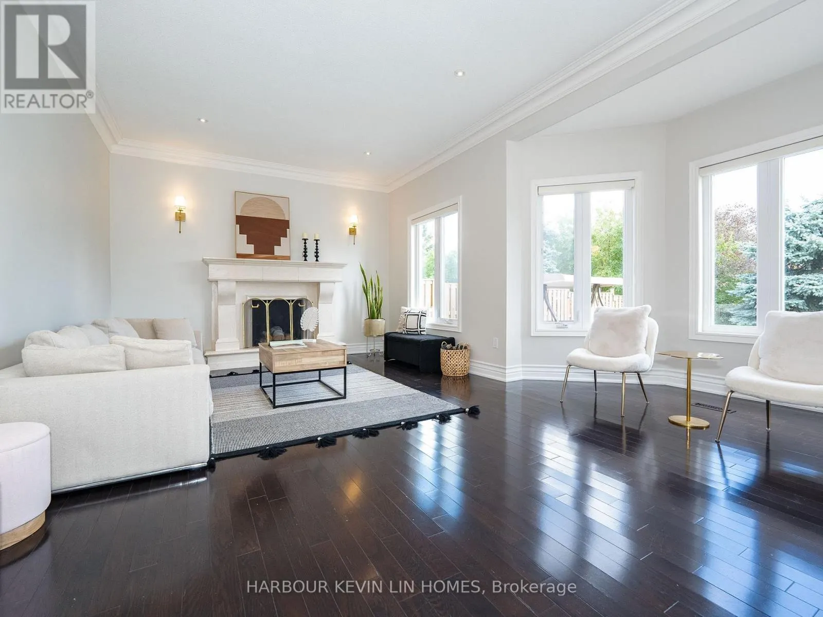 9 DALEWOOD DRIVE
