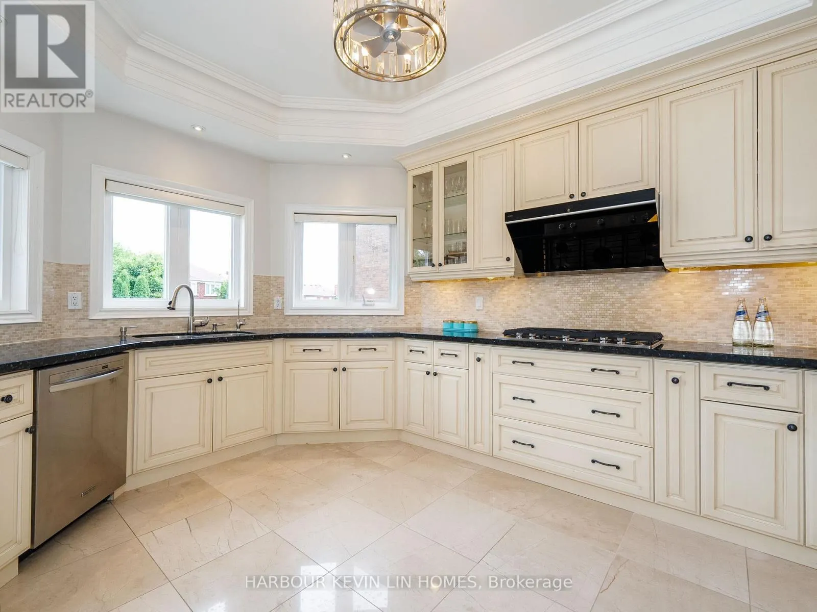 9 DALEWOOD DRIVE