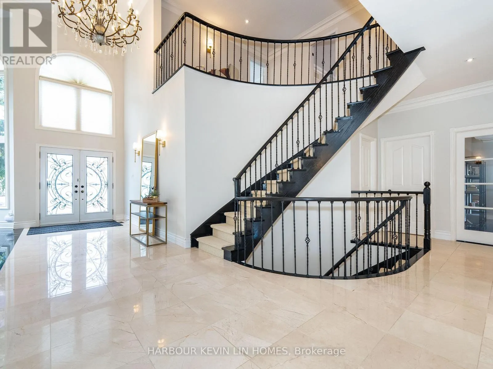 9 DALEWOOD DRIVE