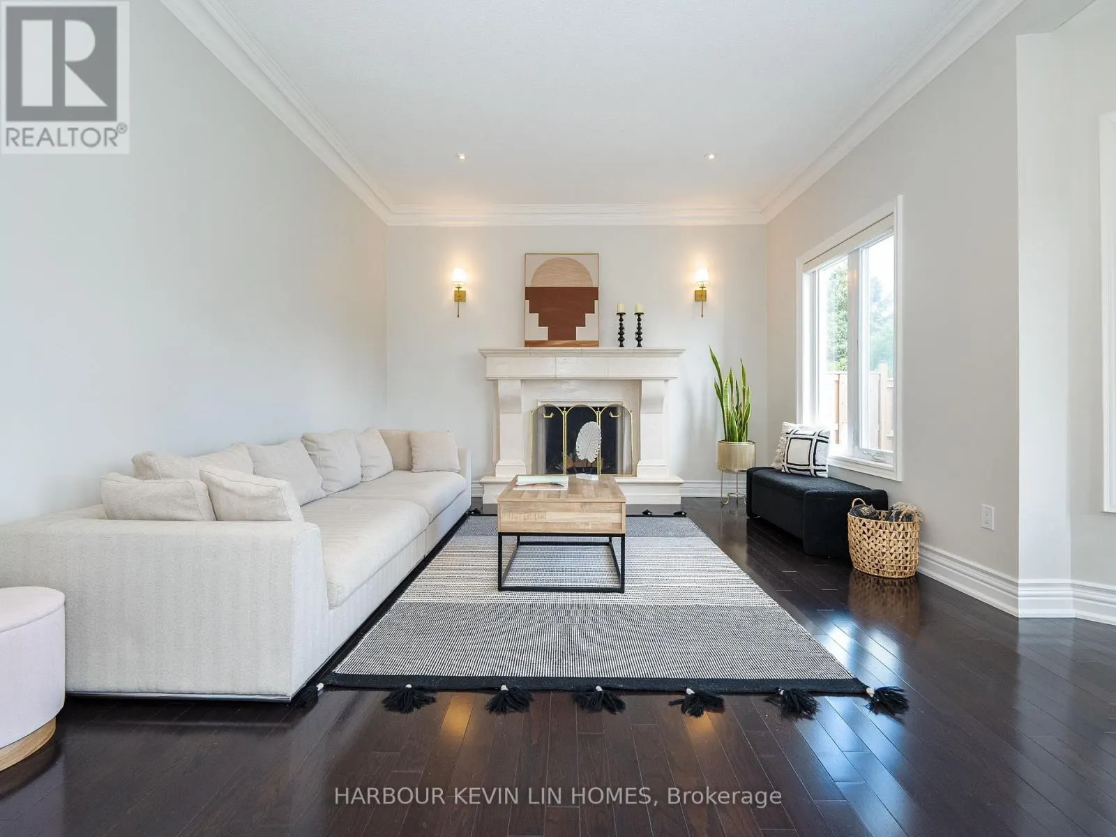 9 DALEWOOD DRIVE