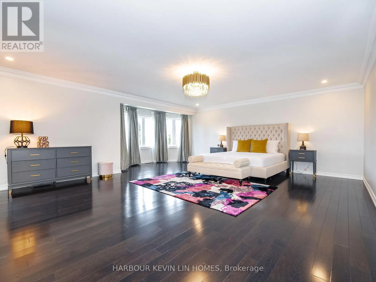 9 DALEWOOD DRIVE