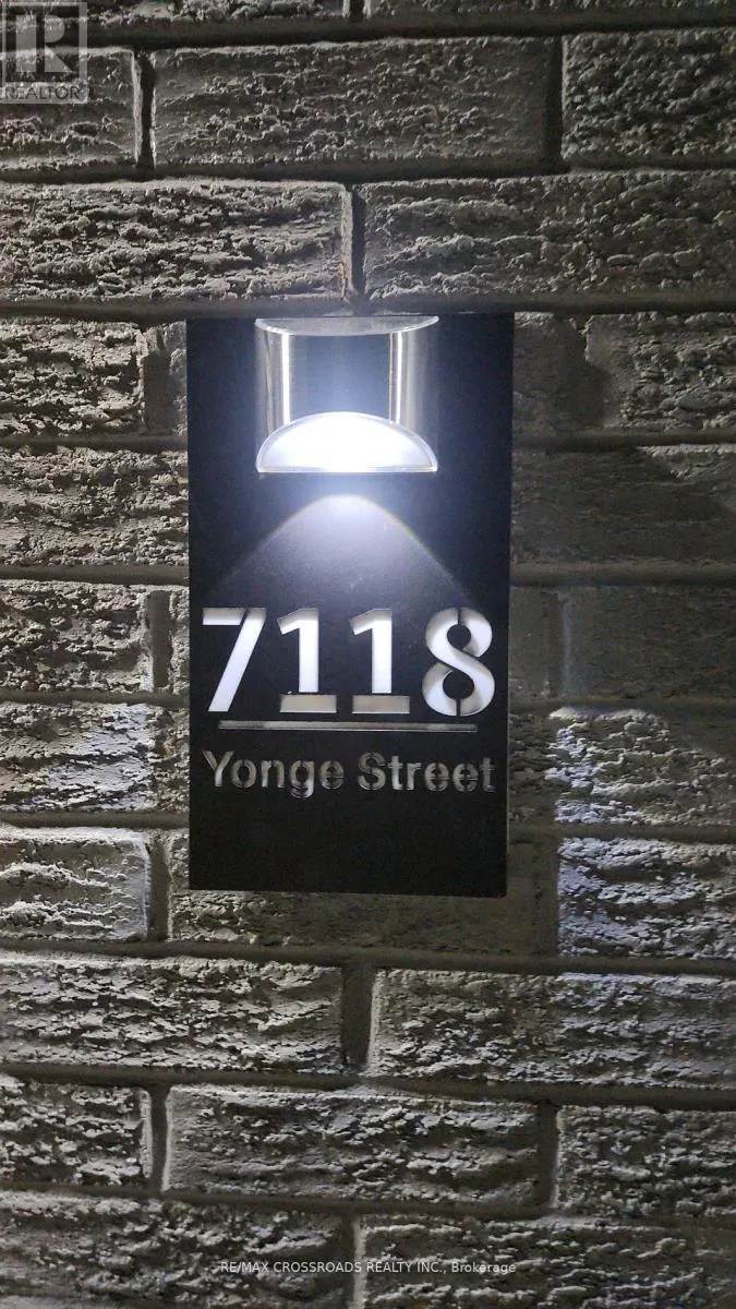 7118 YONGE STREET
