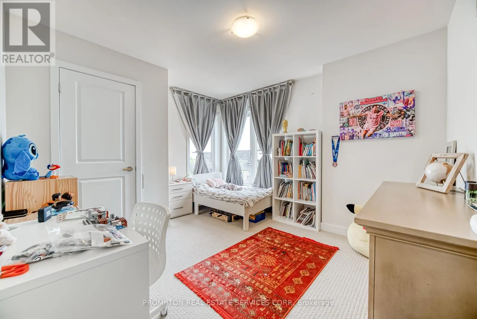 48 HELLIWELL CRESCENT