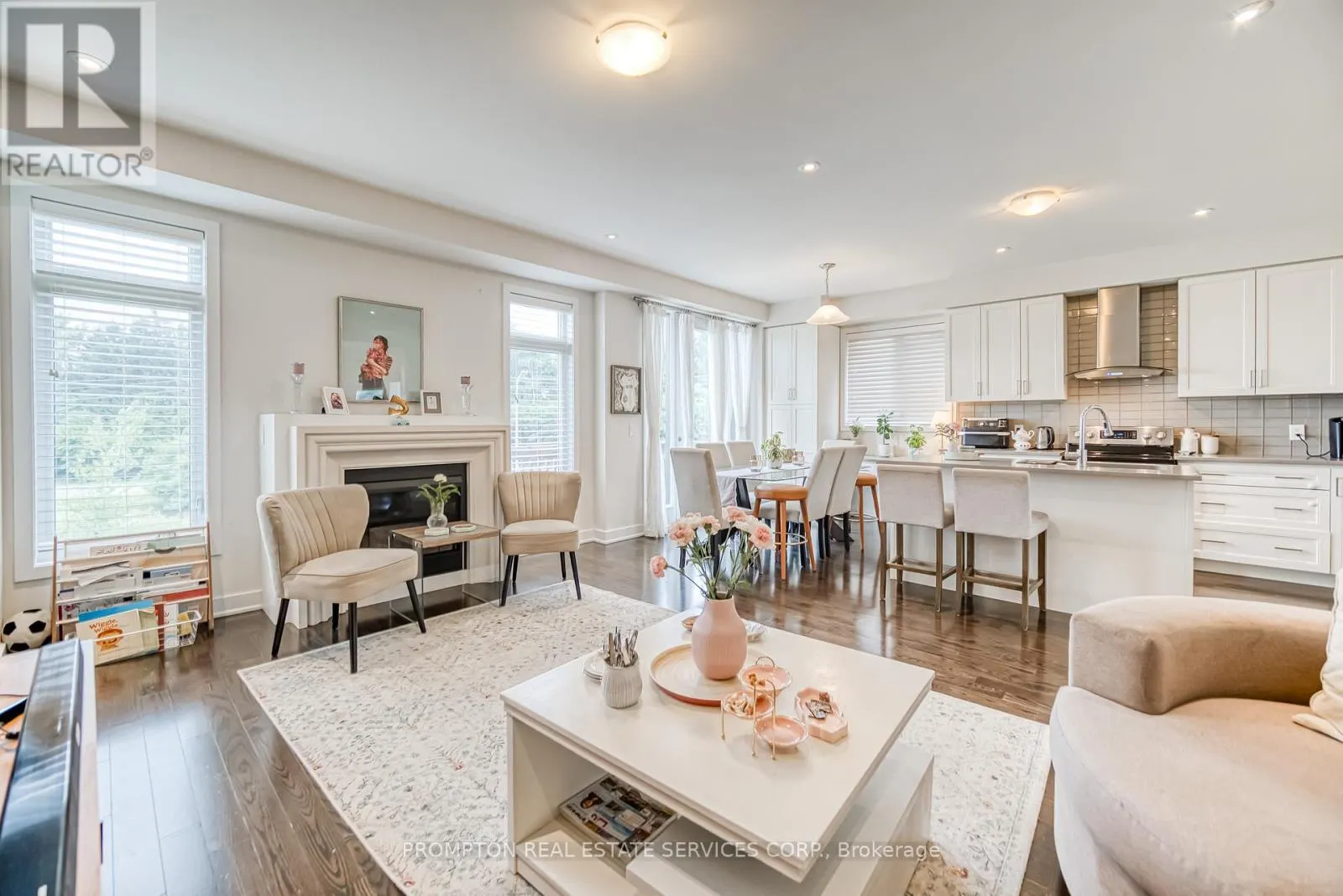 48 HELLIWELL CRESCENT