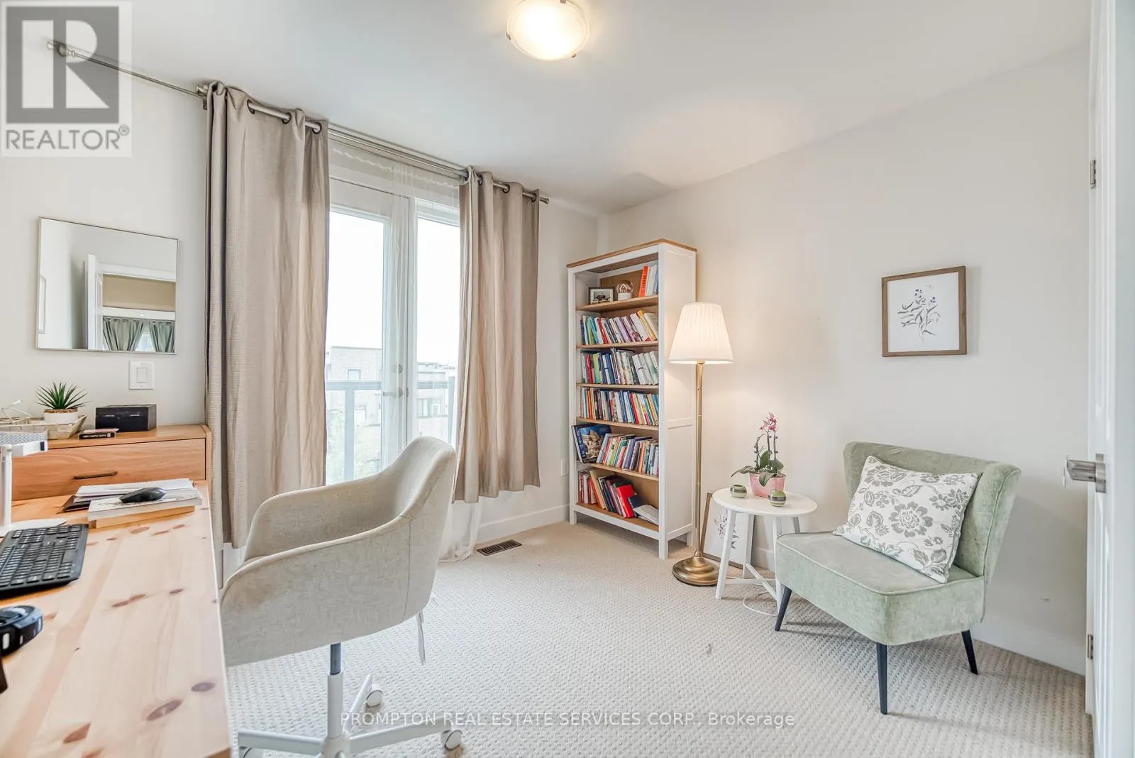48 HELLIWELL CRESCENT