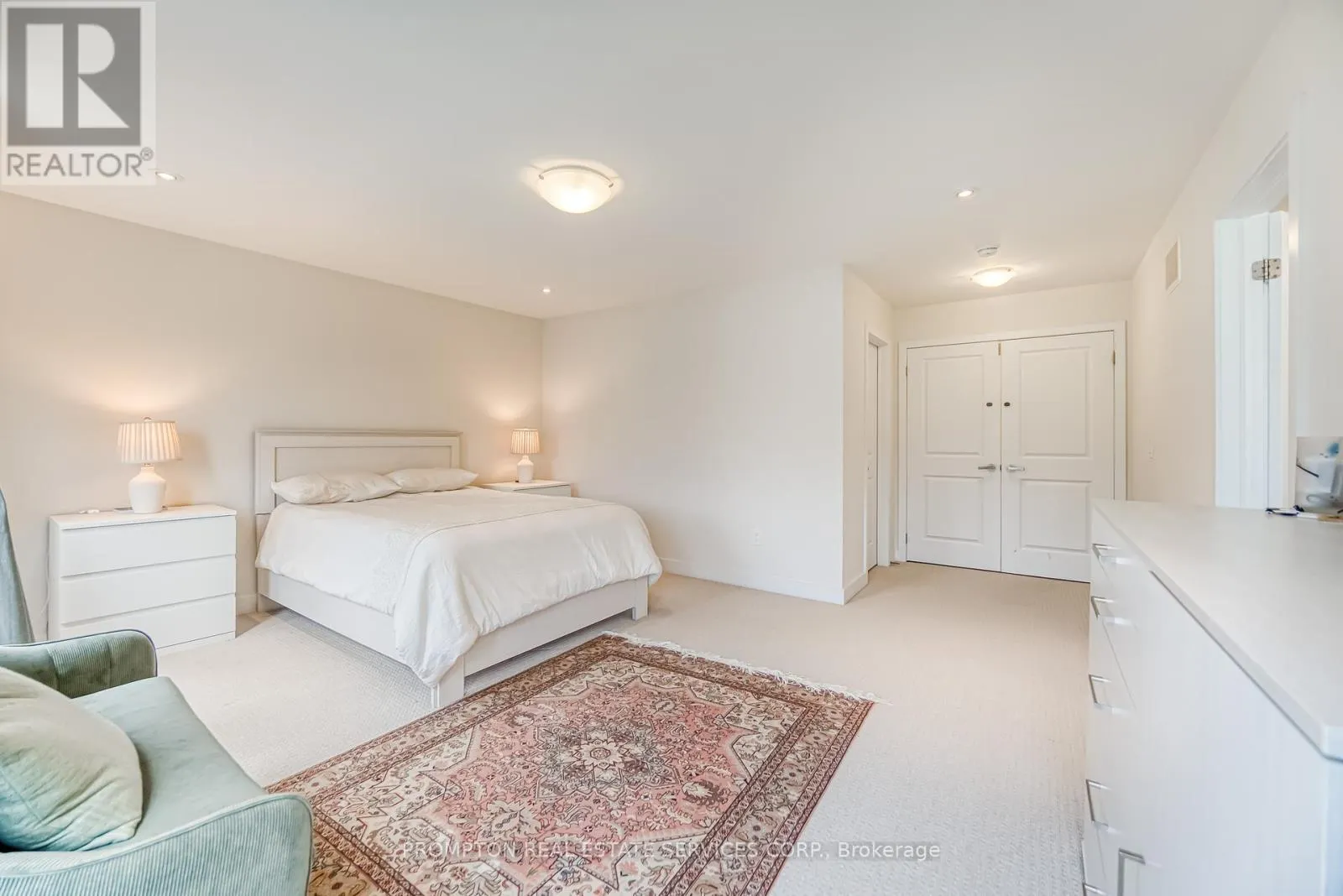 48 HELLIWELL CRESCENT