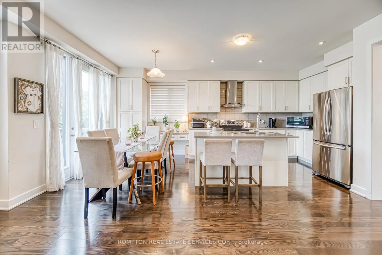 48 HELLIWELL CRESCENT