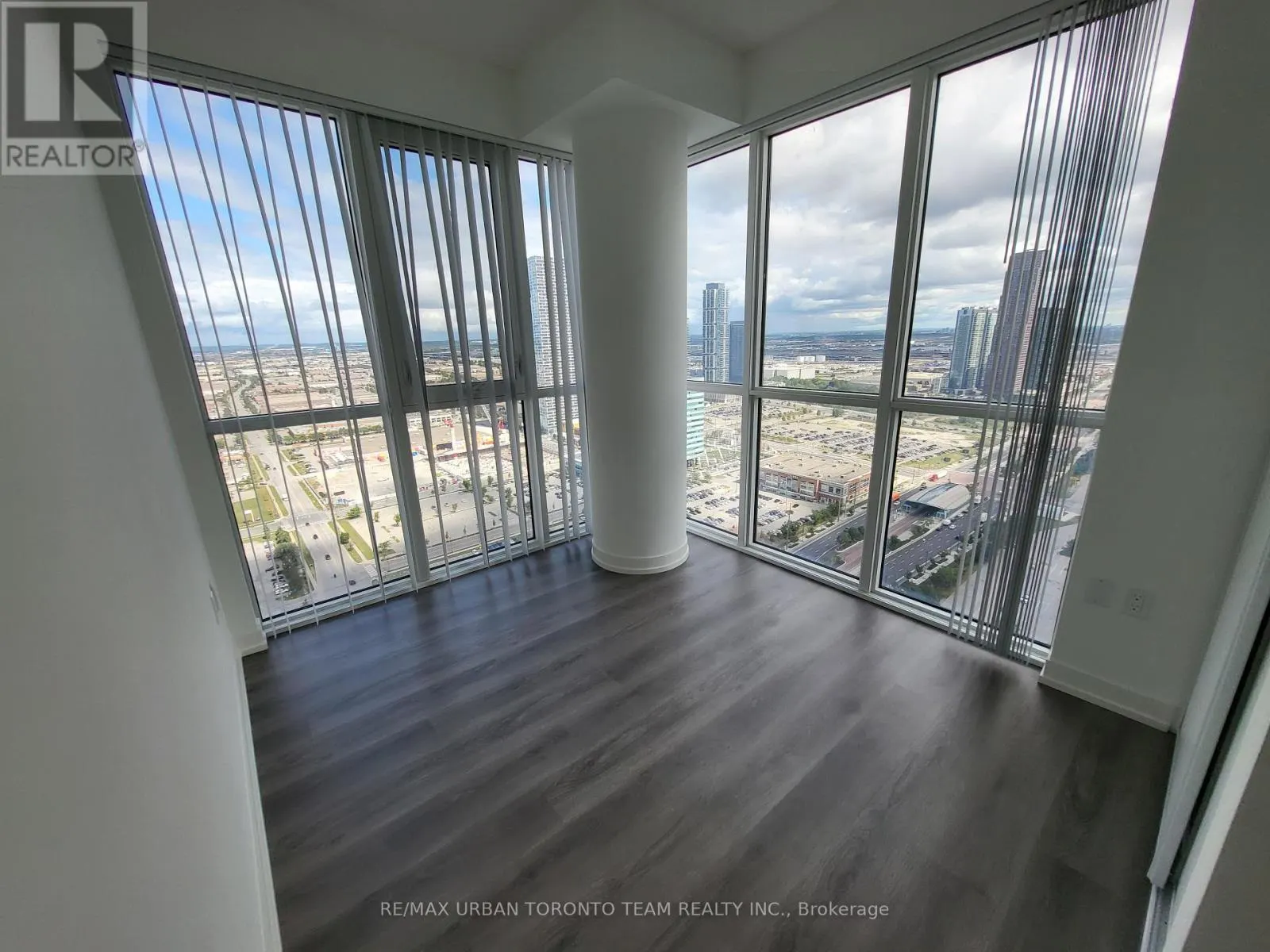 3905 - 28 INTERCHANGE WAY