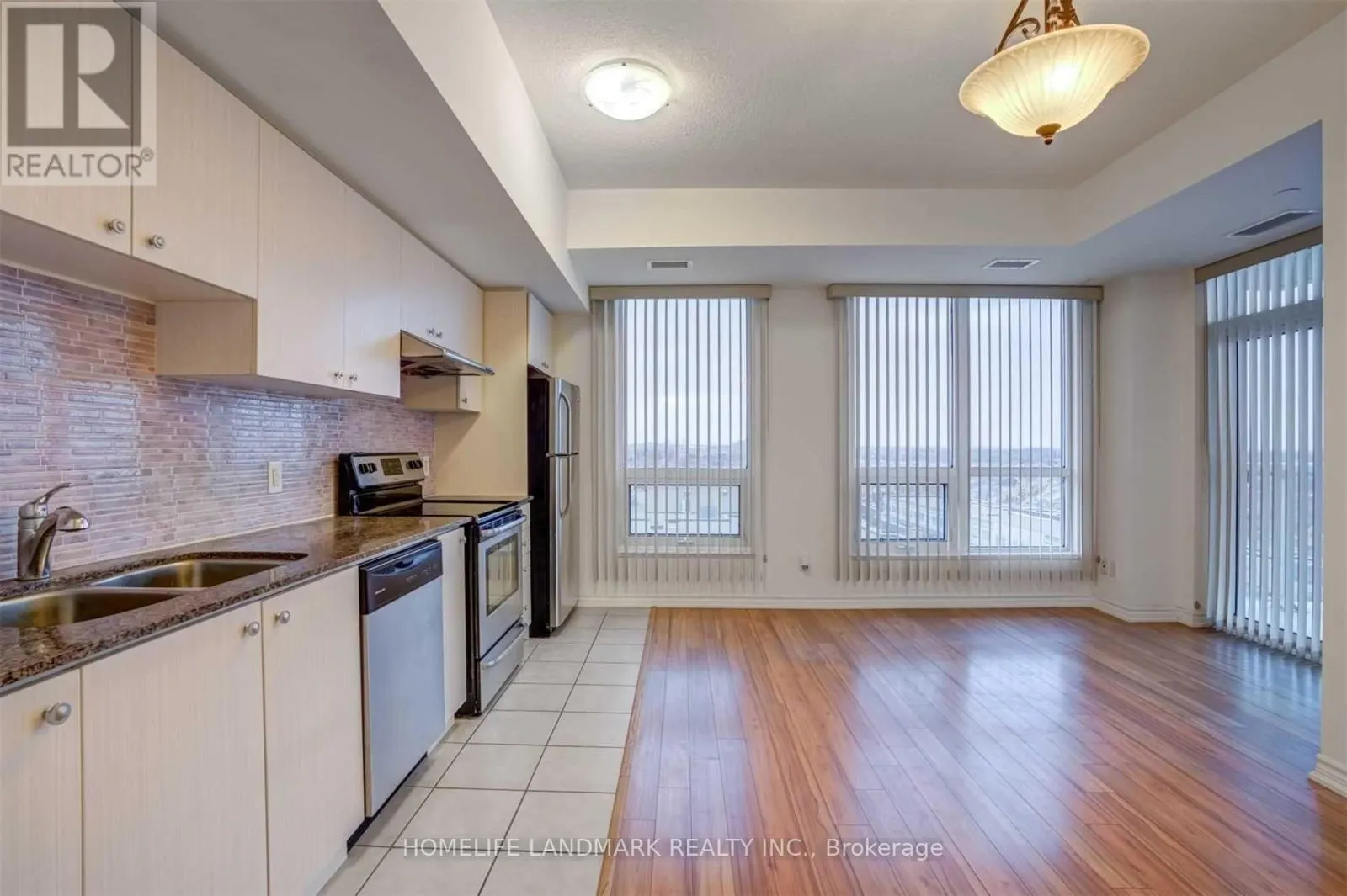 926 - 8323 KENNEDY ROAD