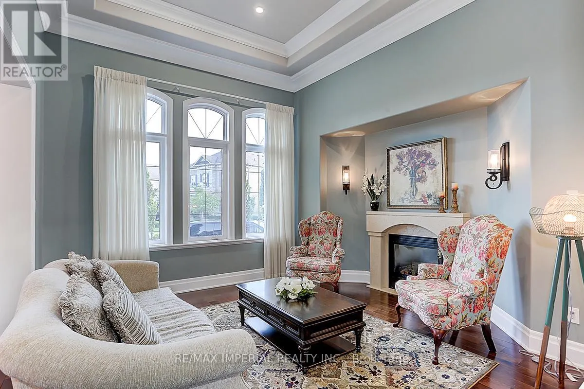 39 FIORELLO COURT