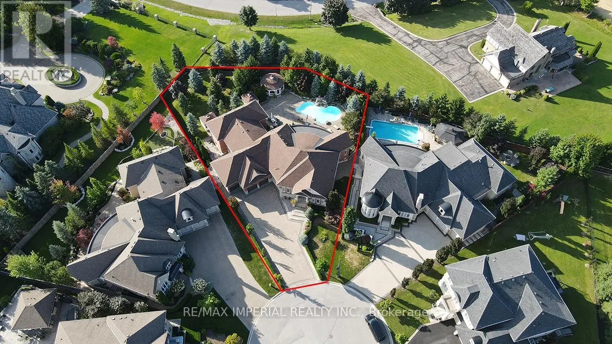 39 FIORELLO COURT