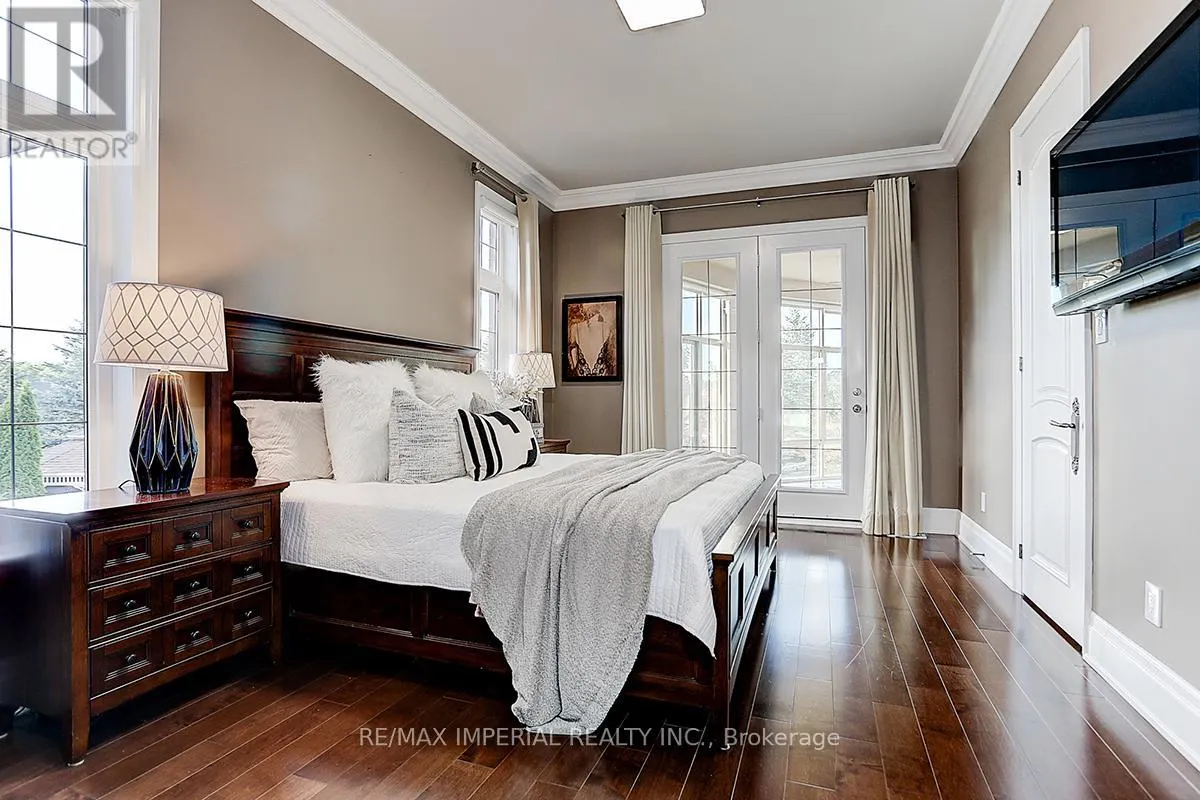 39 FIORELLO COURT