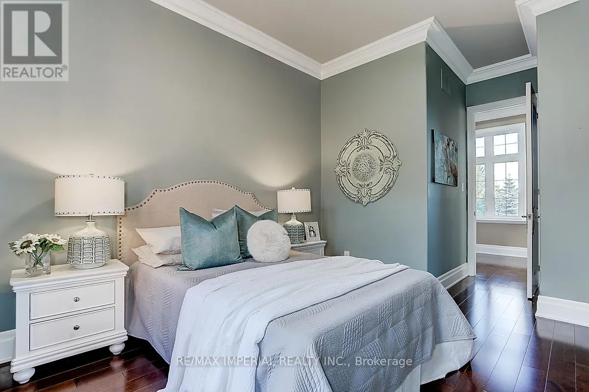 39 FIORELLO COURT