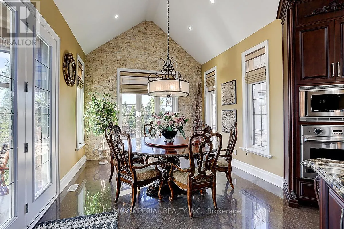 39 FIORELLO COURT