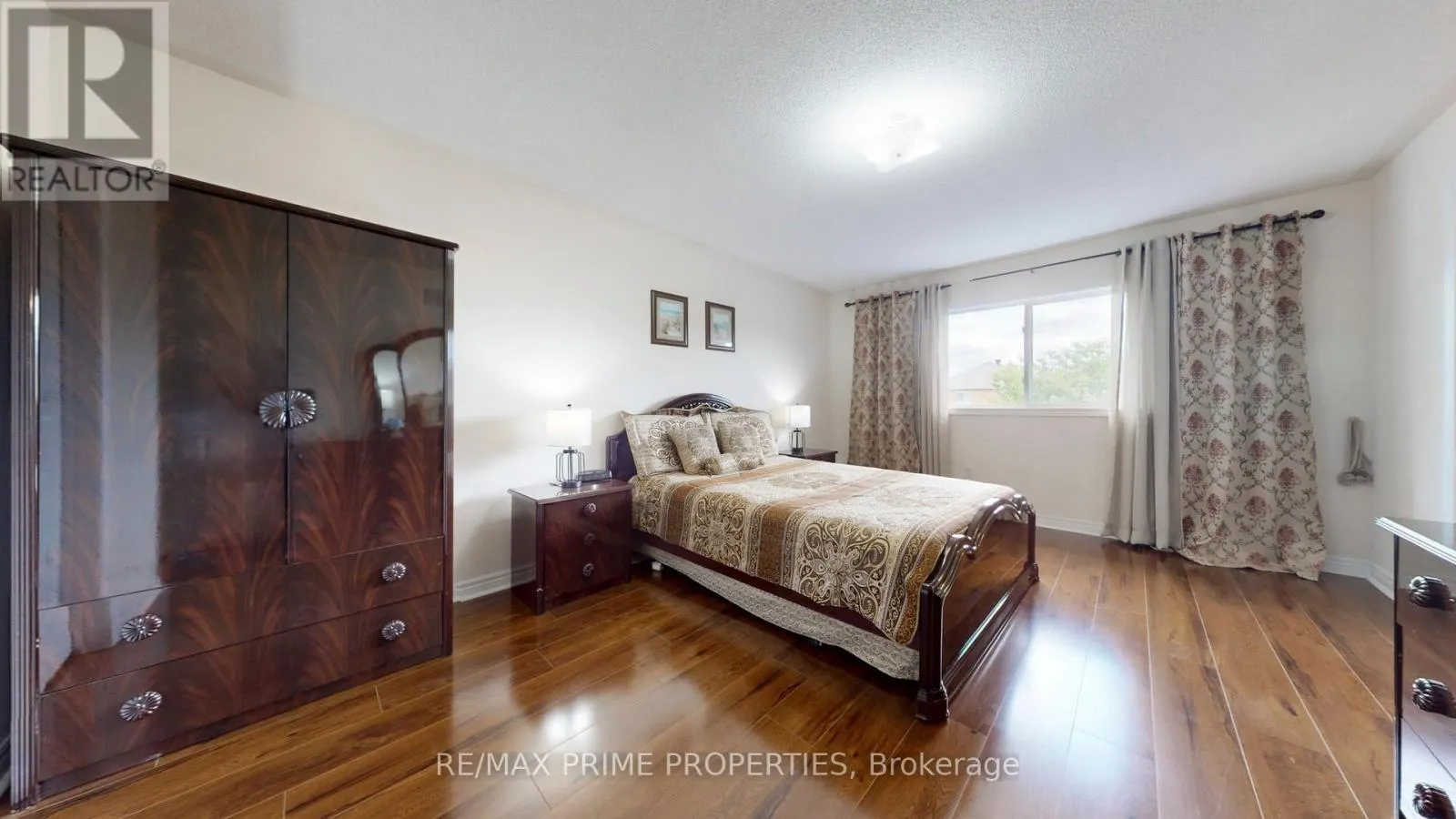 49 REMBRANDT DRIVE