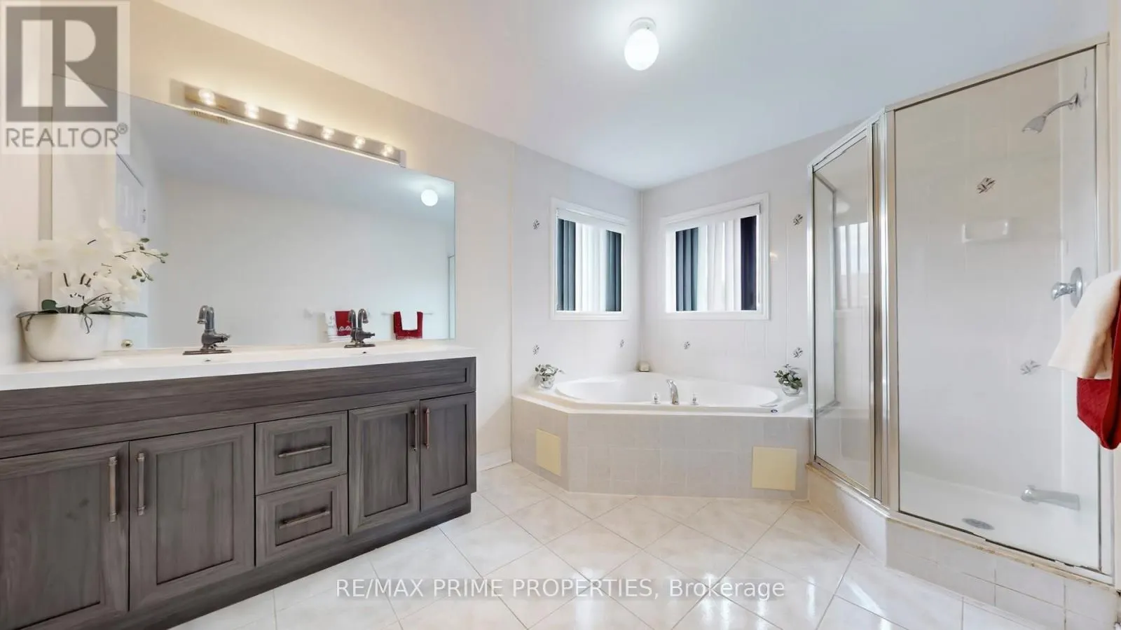 49 REMBRANDT DRIVE