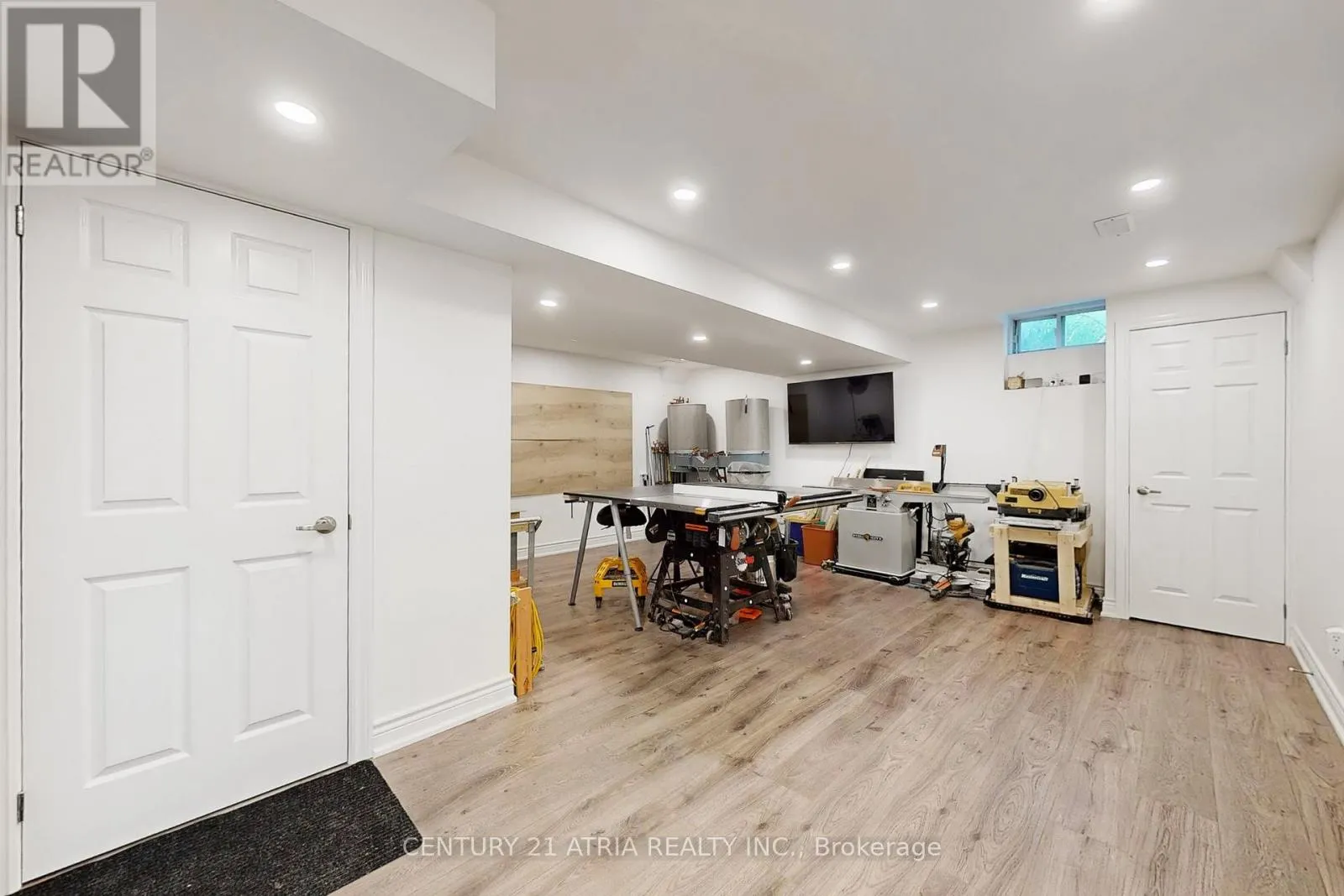 53 COUNTRY GLEN ROAD