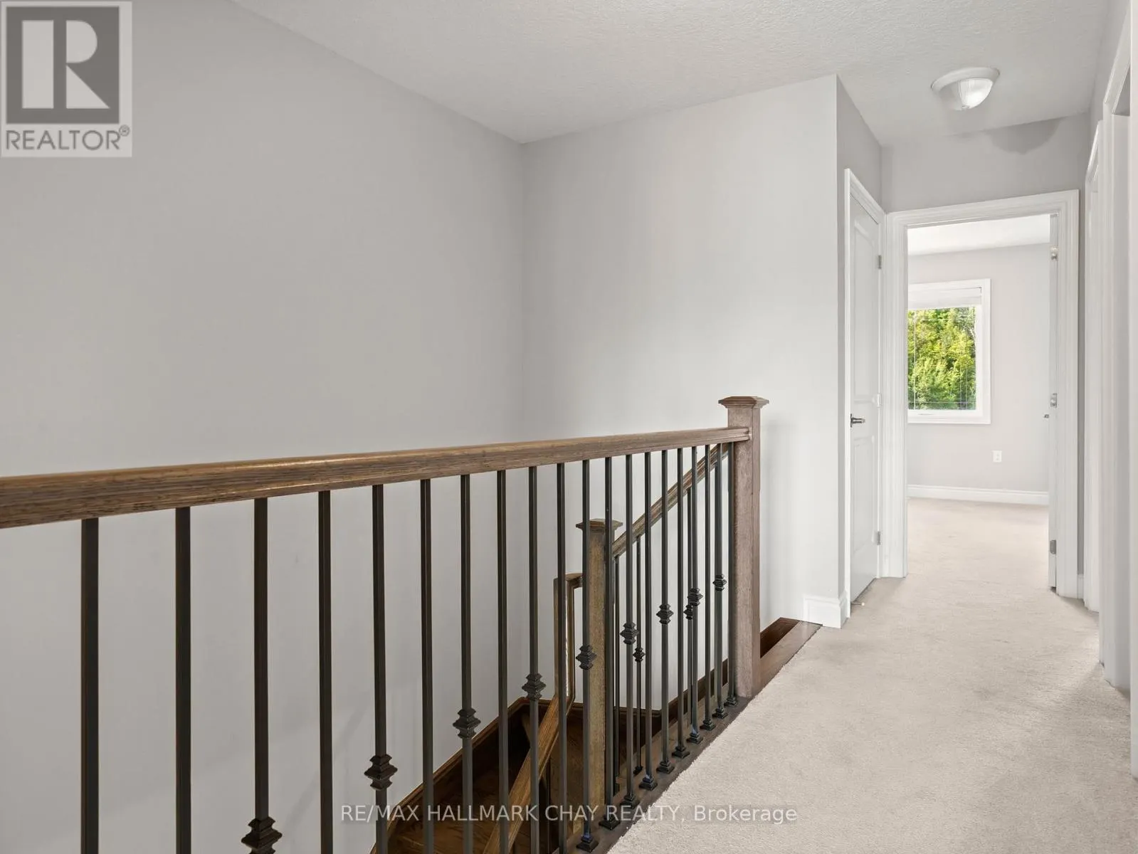 135 WALKER BOULEVARD
