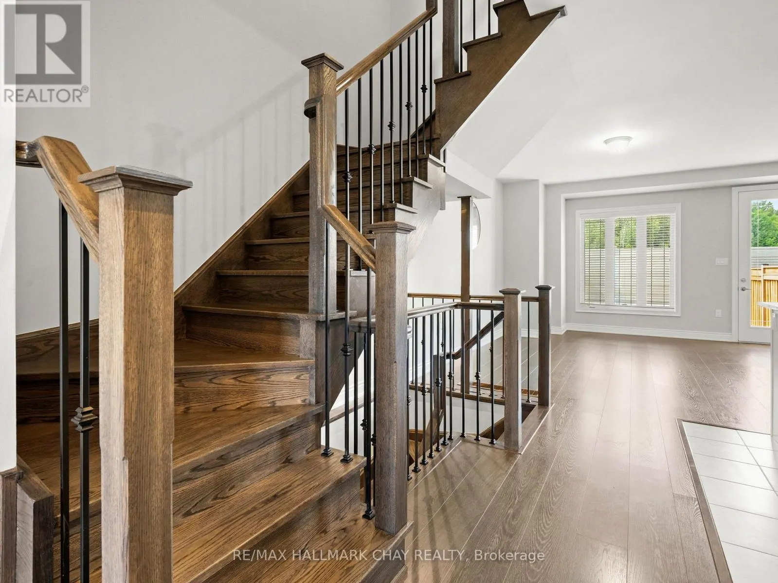 135 WALKER BOULEVARD