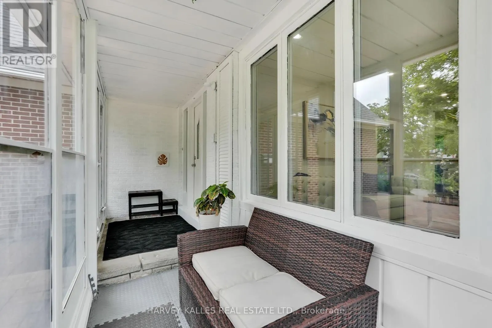 36 ABERFELDY CRESCENT