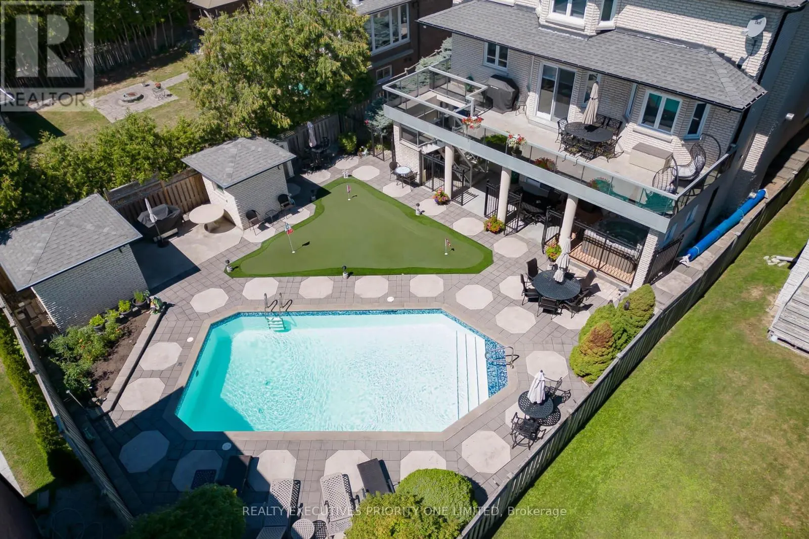 67 STOCKDALE CRESCENT