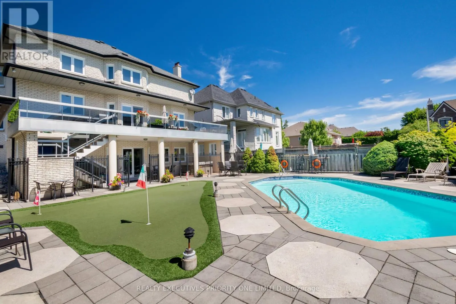 67 STOCKDALE CRESCENT