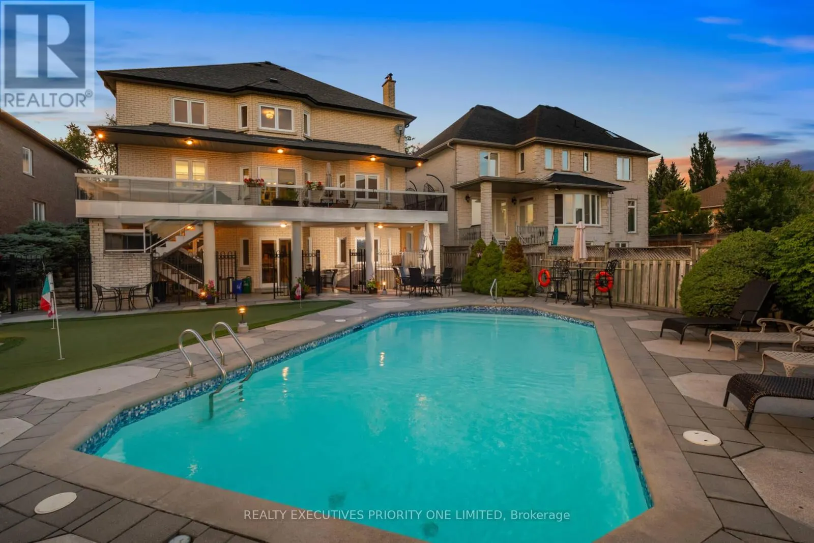 67 STOCKDALE CRESCENT