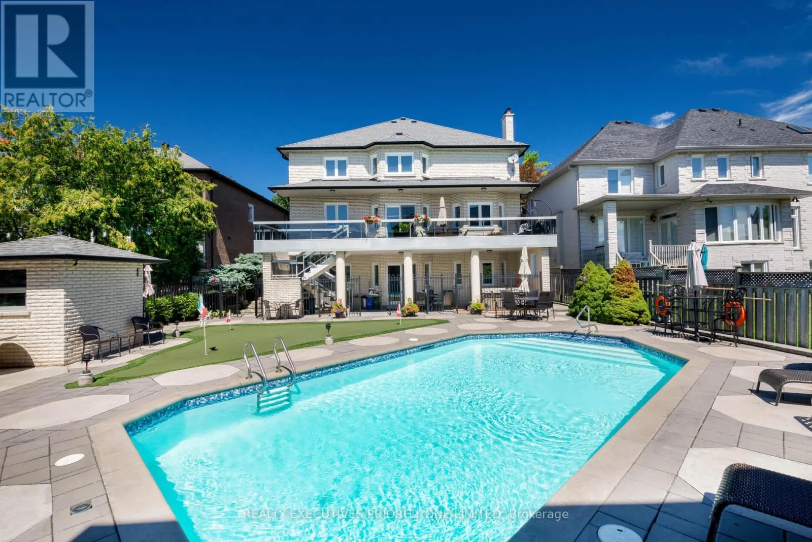 67 STOCKDALE CRESCENT