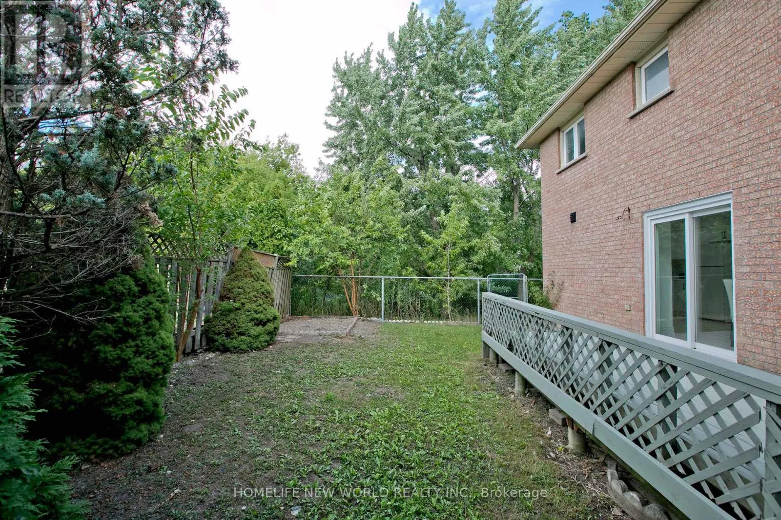 94 WELDRICK ROAD E