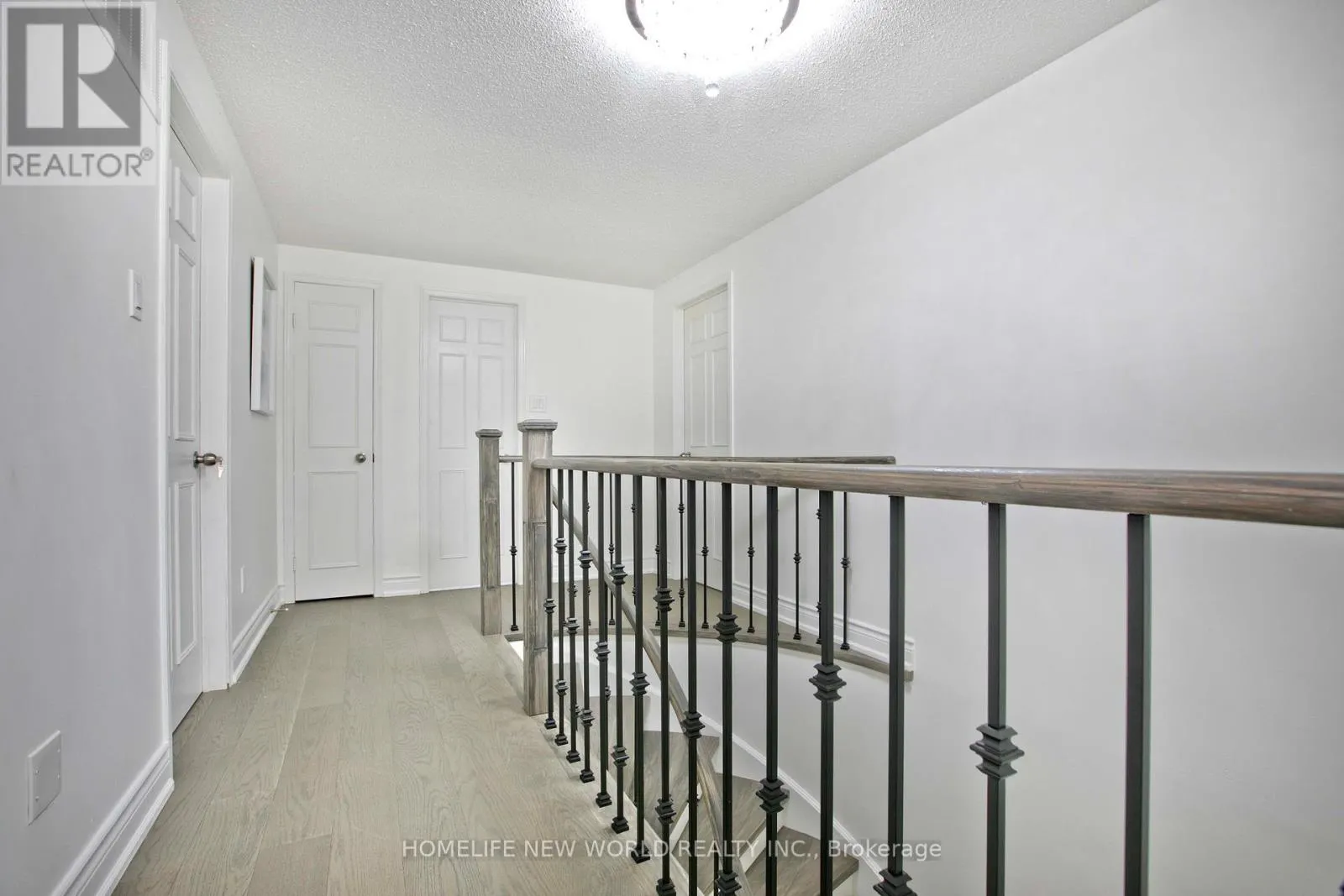 94 WELDRICK ROAD E