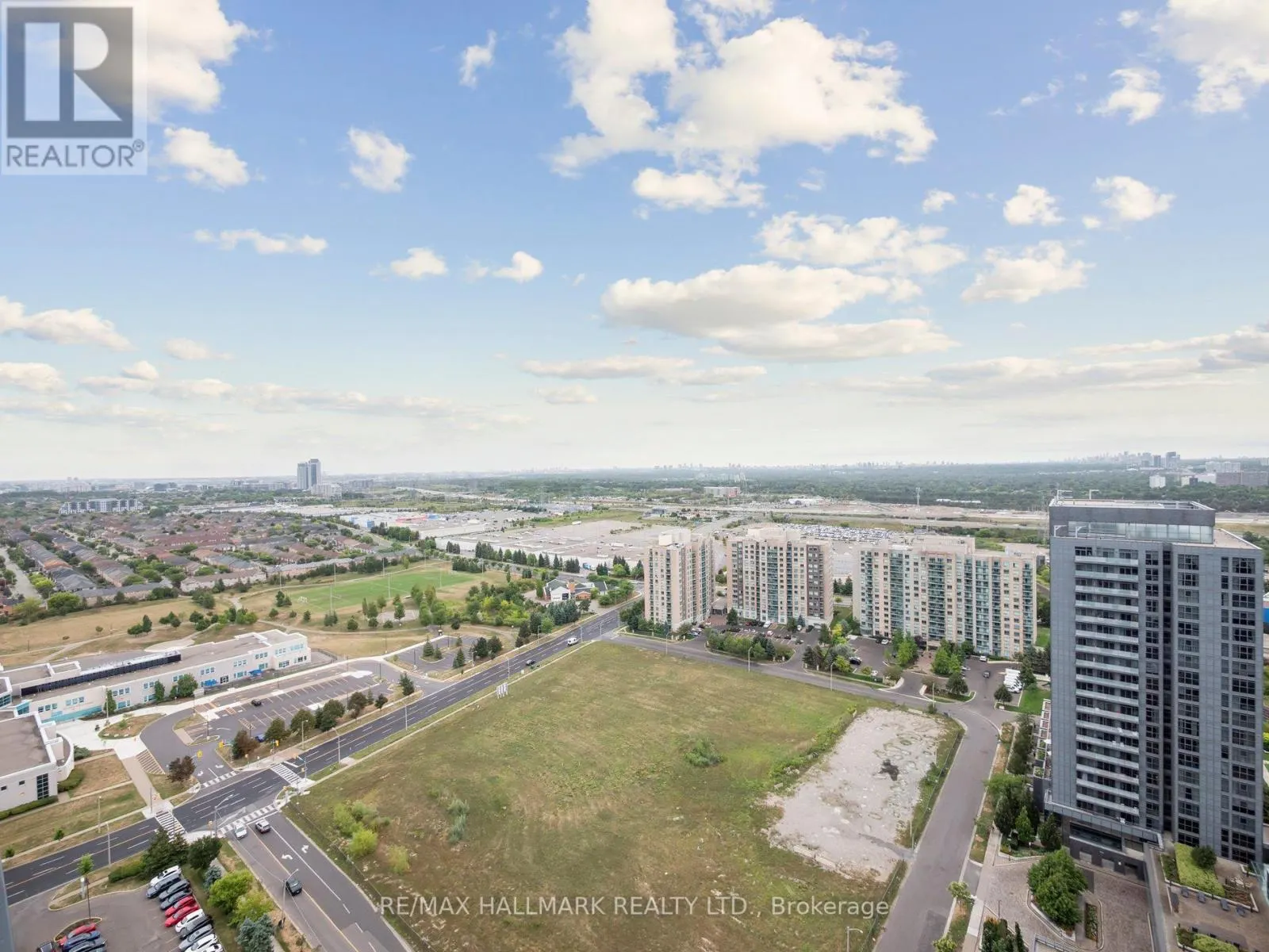 2708 - 105 ONEIDA CRESCENT