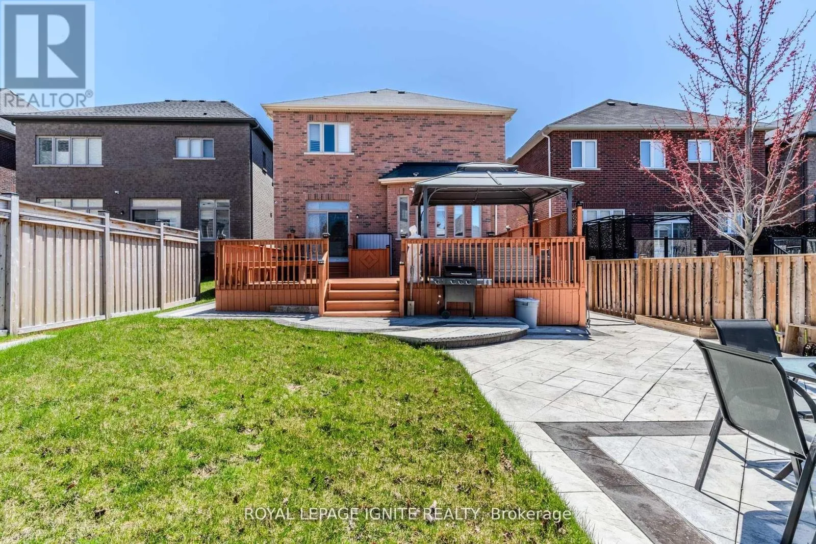 73 KENTWOOD CRESCENT
