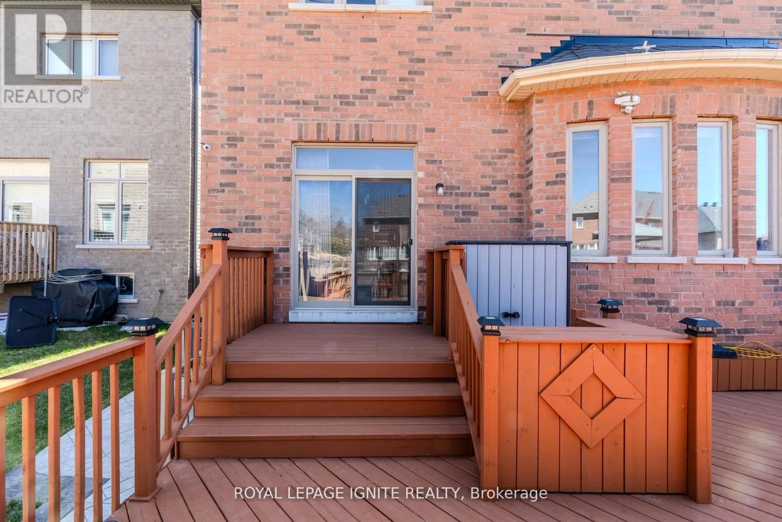 73 KENTWOOD CRESCENT