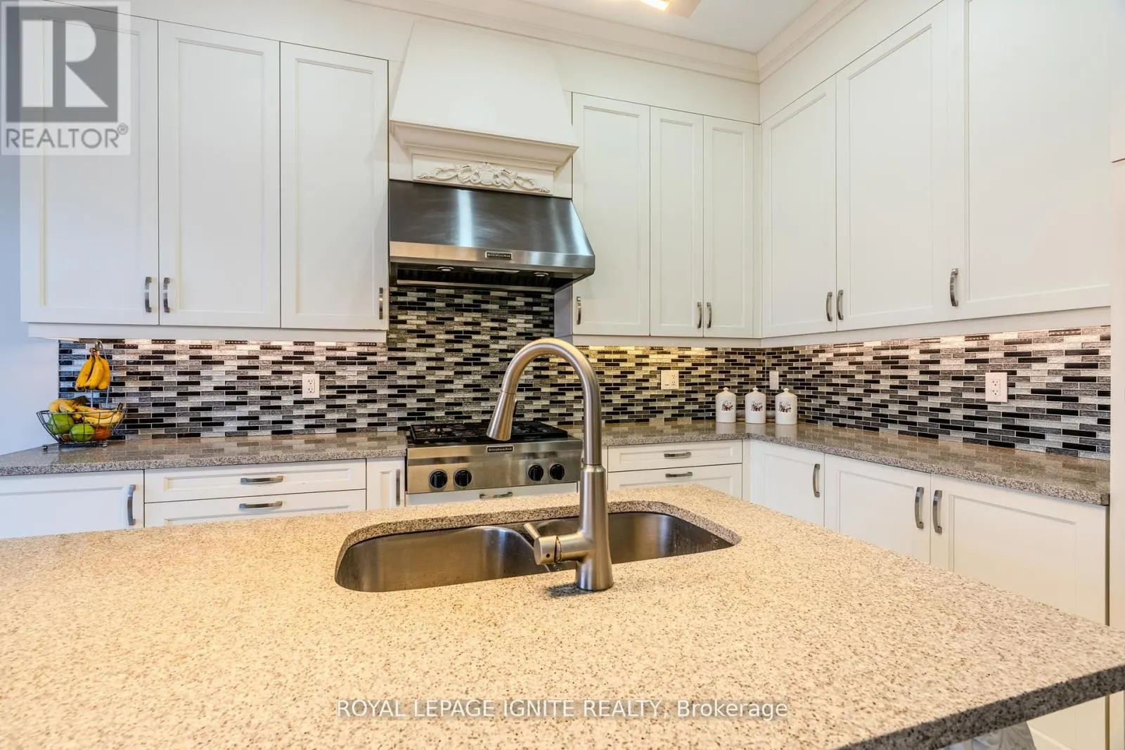 73 KENTWOOD CRESCENT