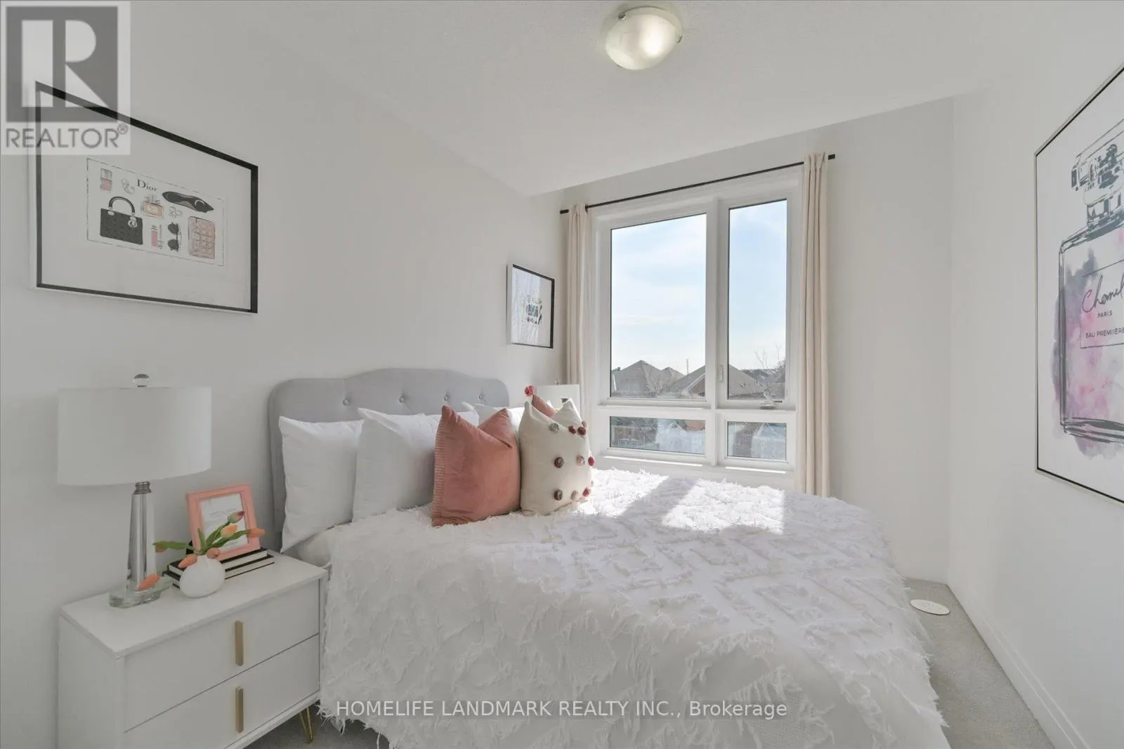 34 CAROLE BELL WAY