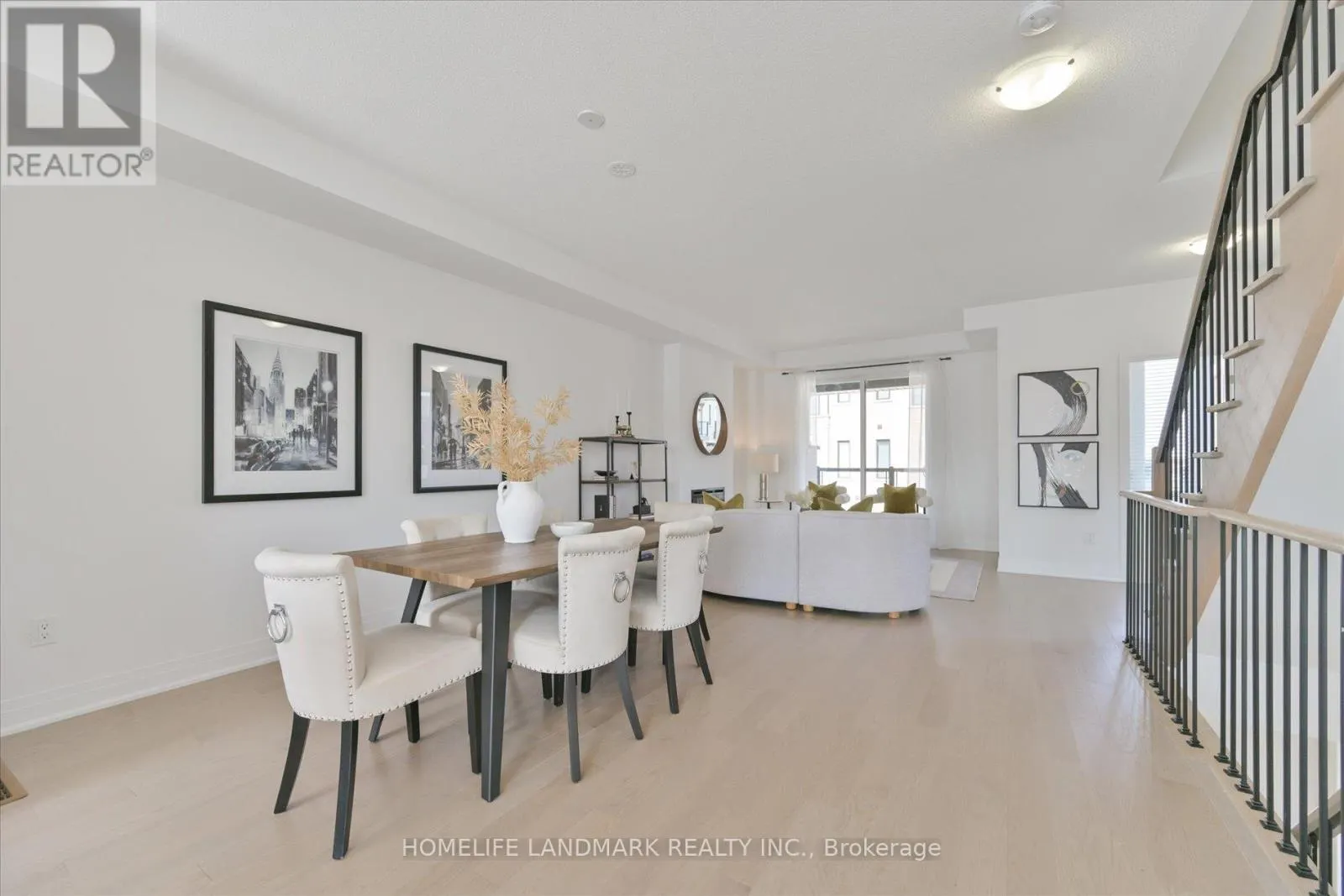 34 CAROLE BELL WAY