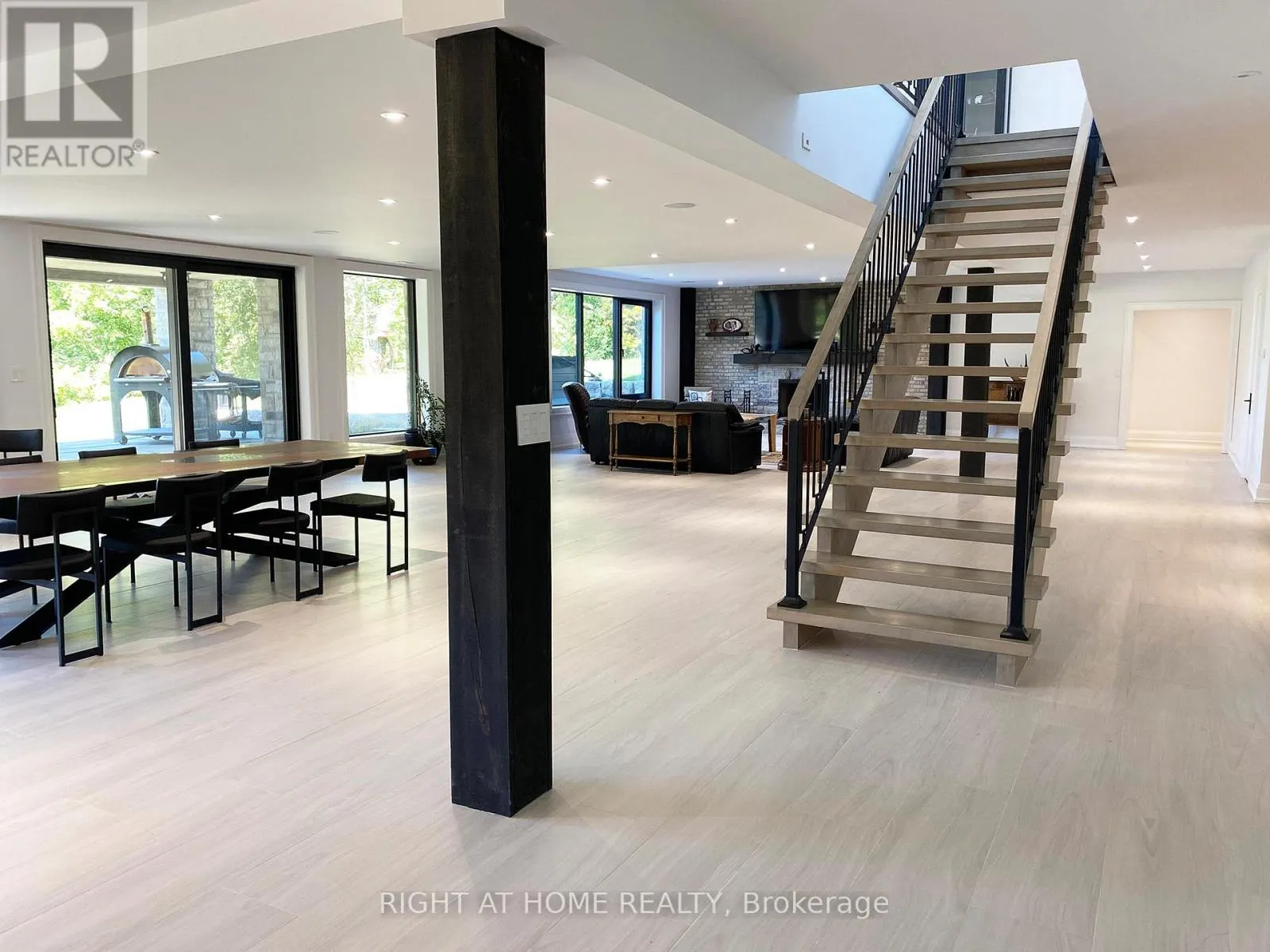 15670 10TH CONCESSION ROAD