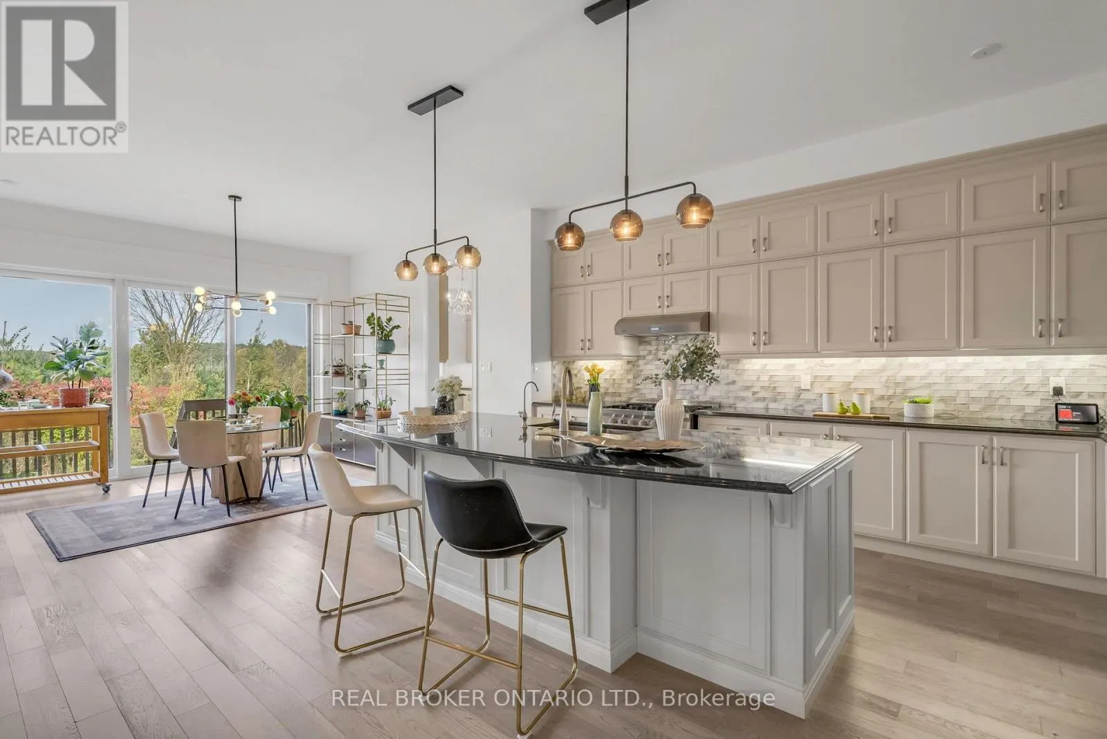 18 RIDGEPOINT ROAD