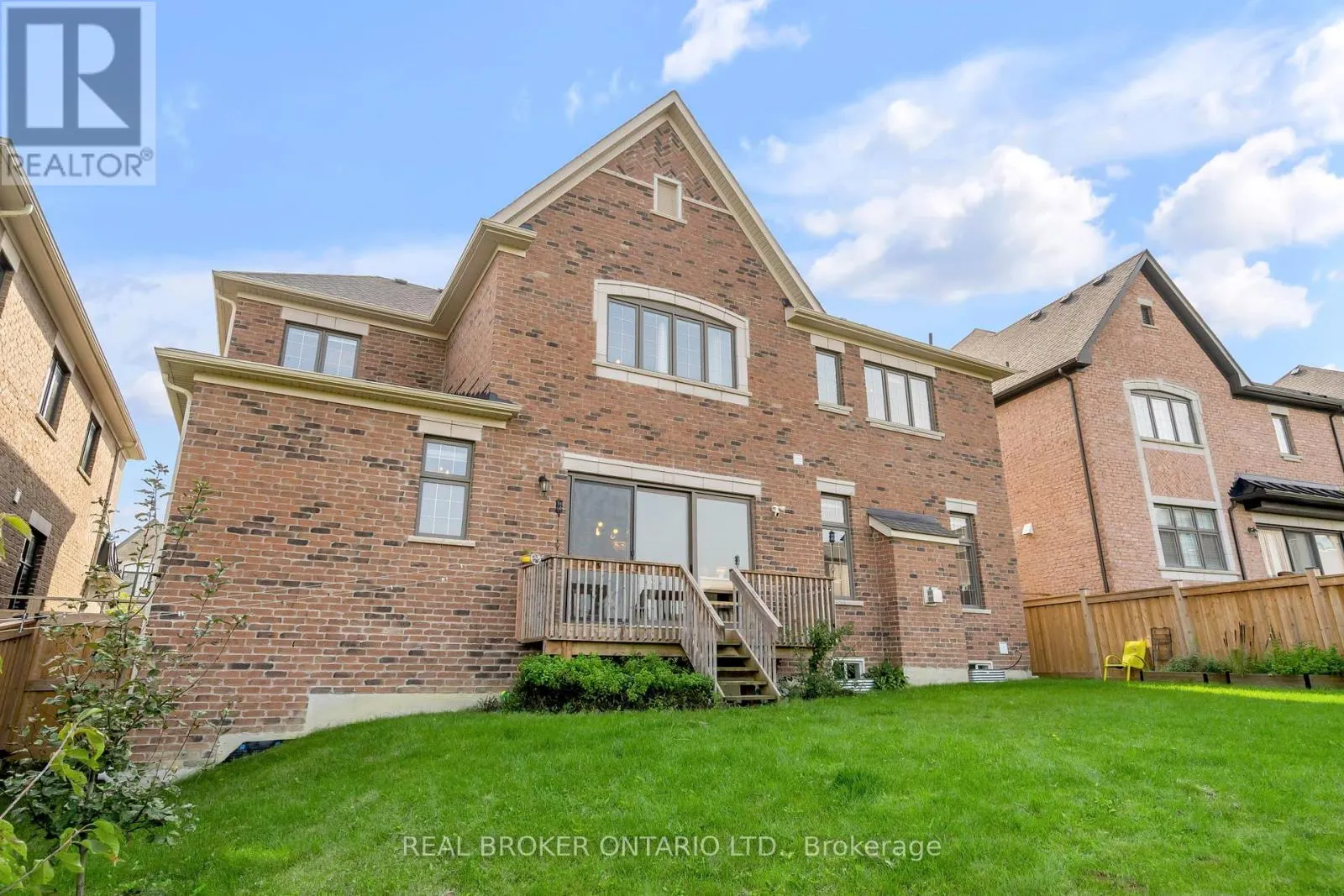 18 RIDGEPOINT ROAD
