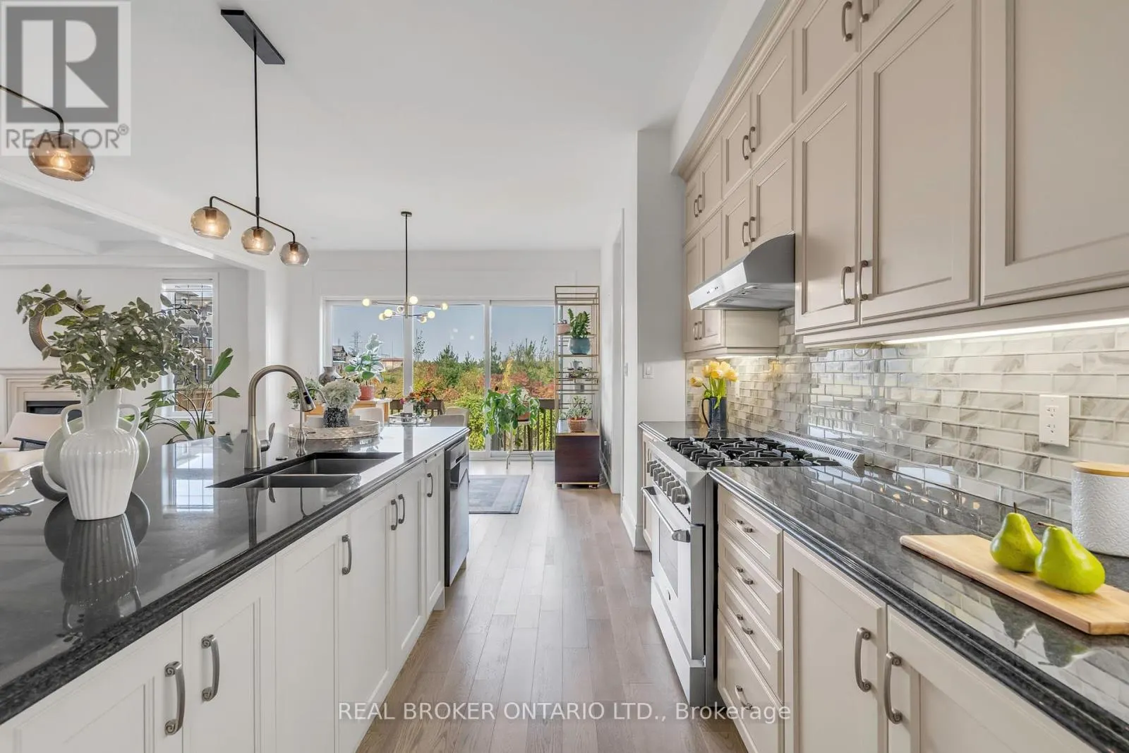 18 RIDGEPOINT ROAD