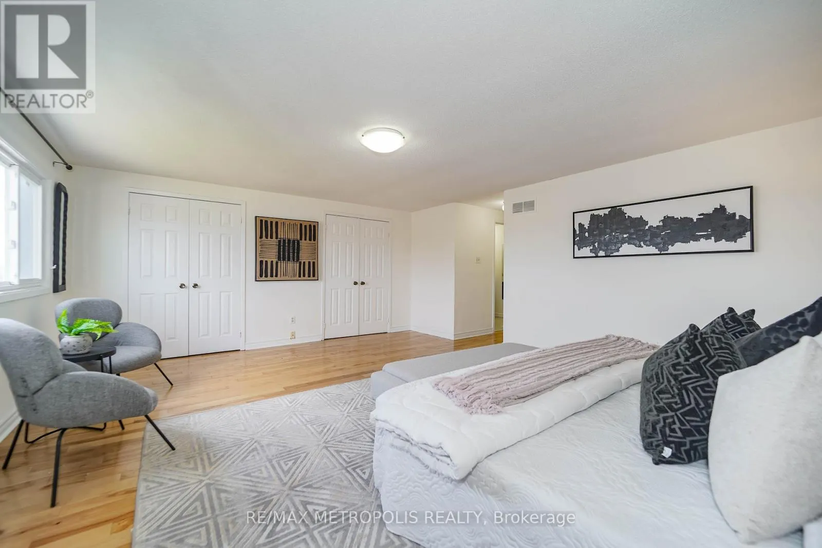 40 LAVRON COURT