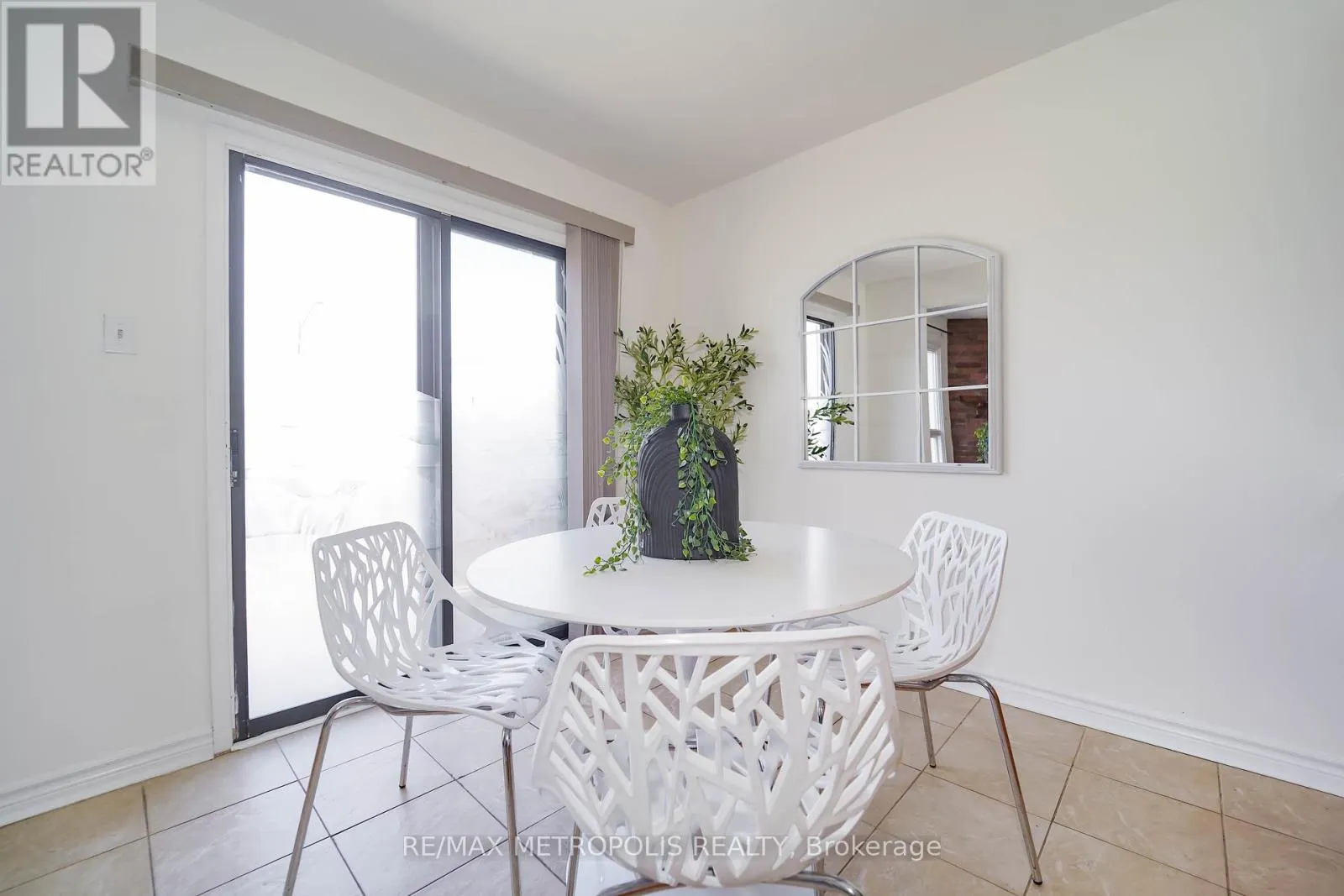 40 LAVRON COURT