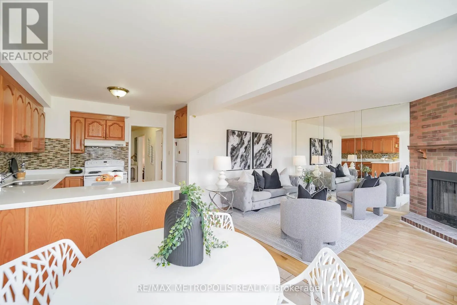 40 LAVRON COURT