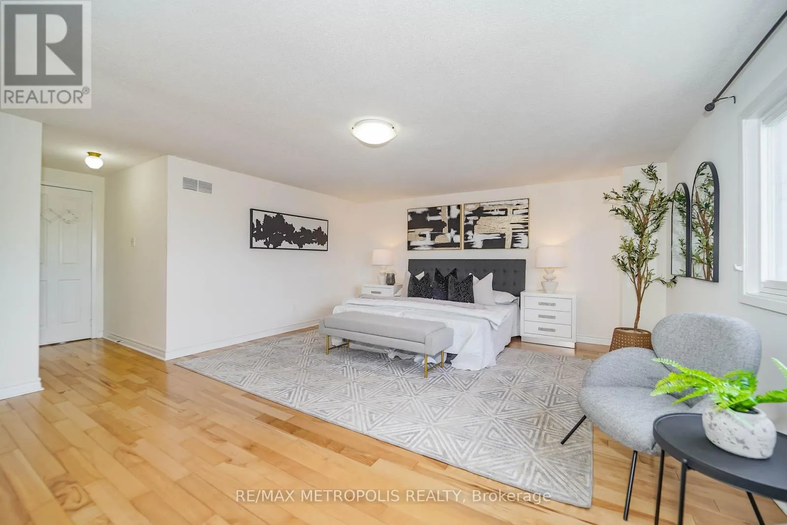40 LAVRON COURT