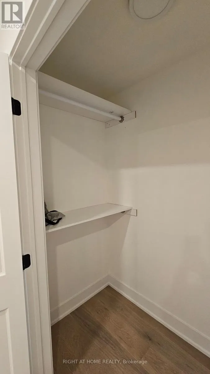 SIDE UNIT - 2343 MOUNT ALBERT ROAD