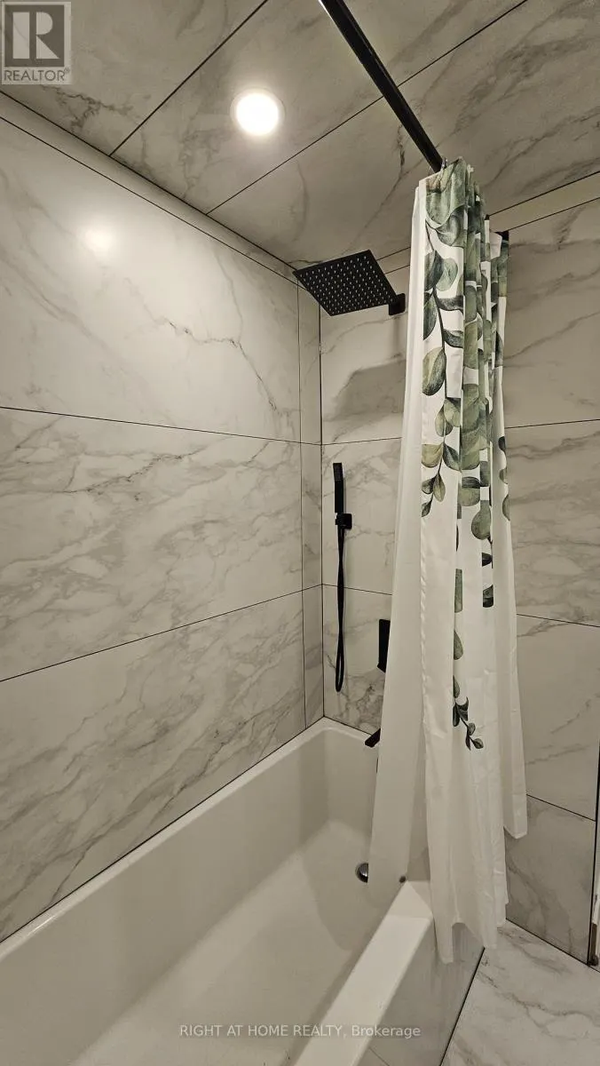 SIDE UNIT - 2343 MOUNT ALBERT ROAD