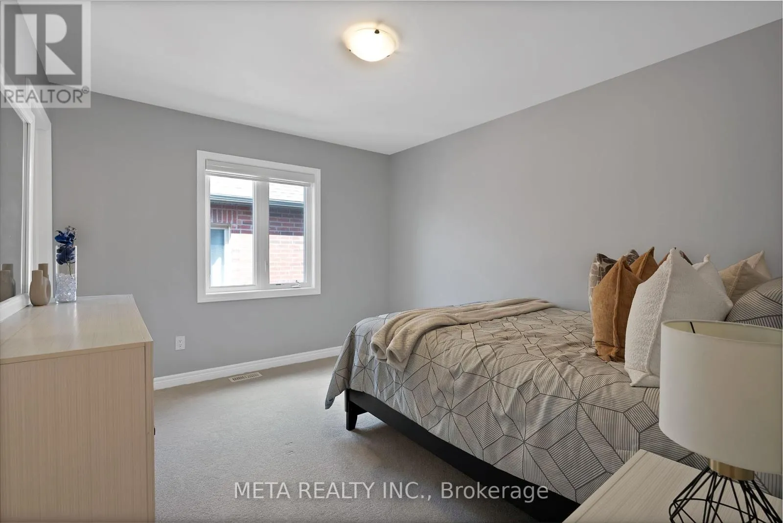 15 FAIMIRA AVENUE