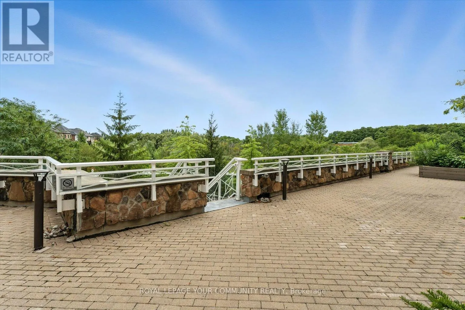 101 - 80 BURNS BOULEVARD