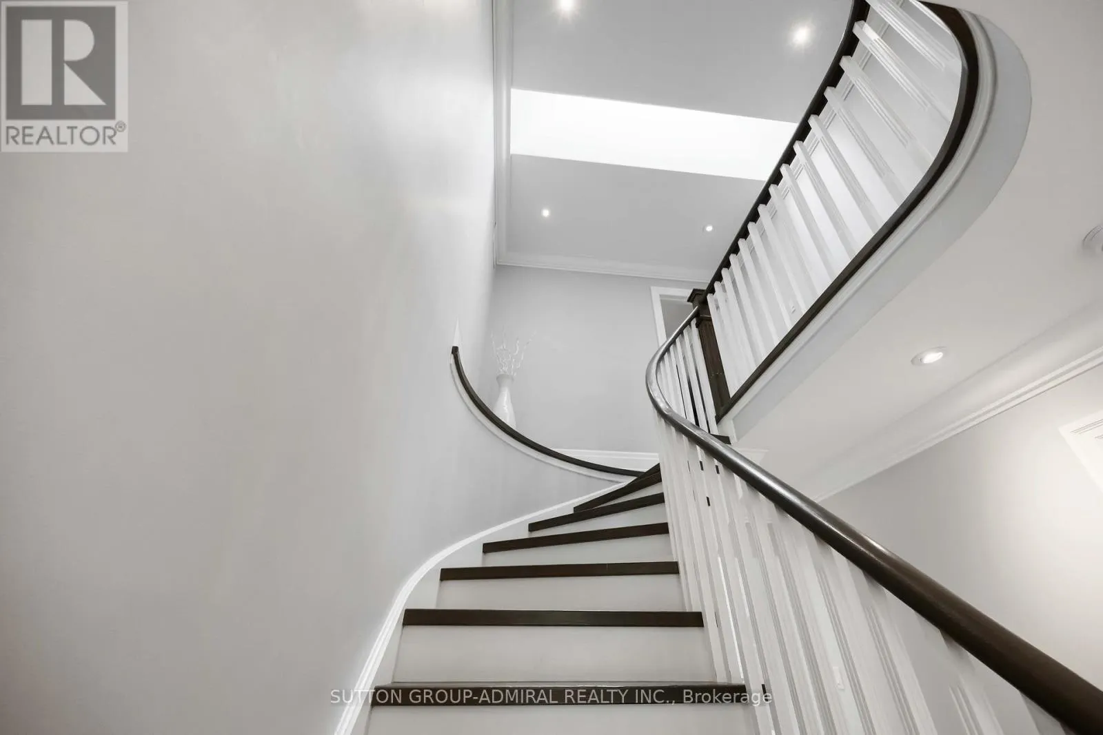 455 DOYLE COURT
